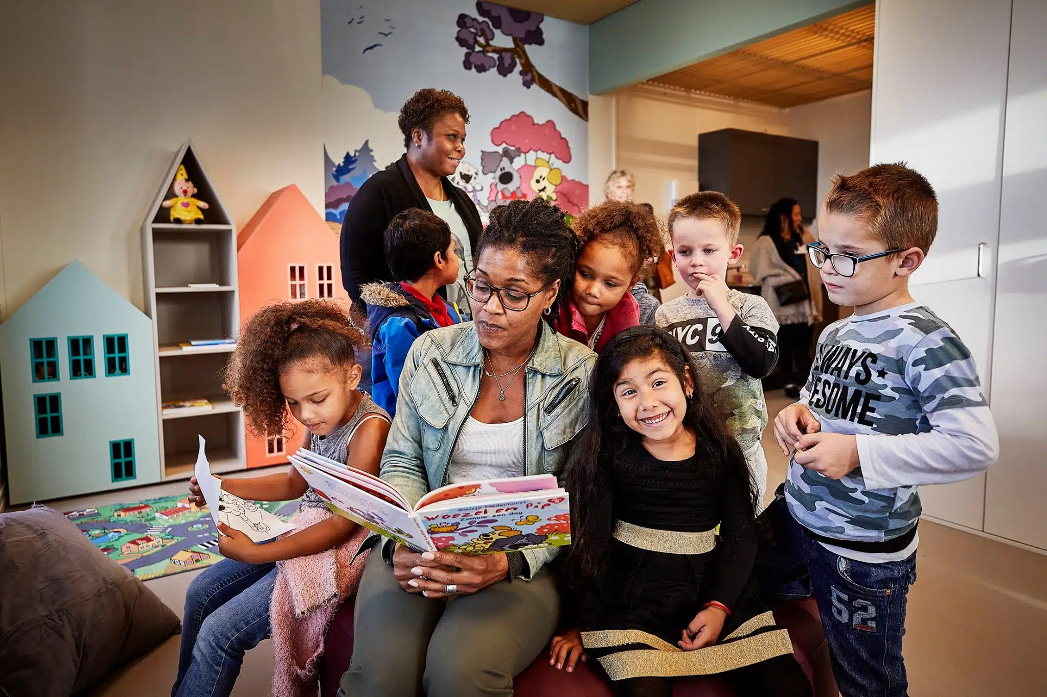 Tovertuin geopend in Blijf Oranje Huis Almere