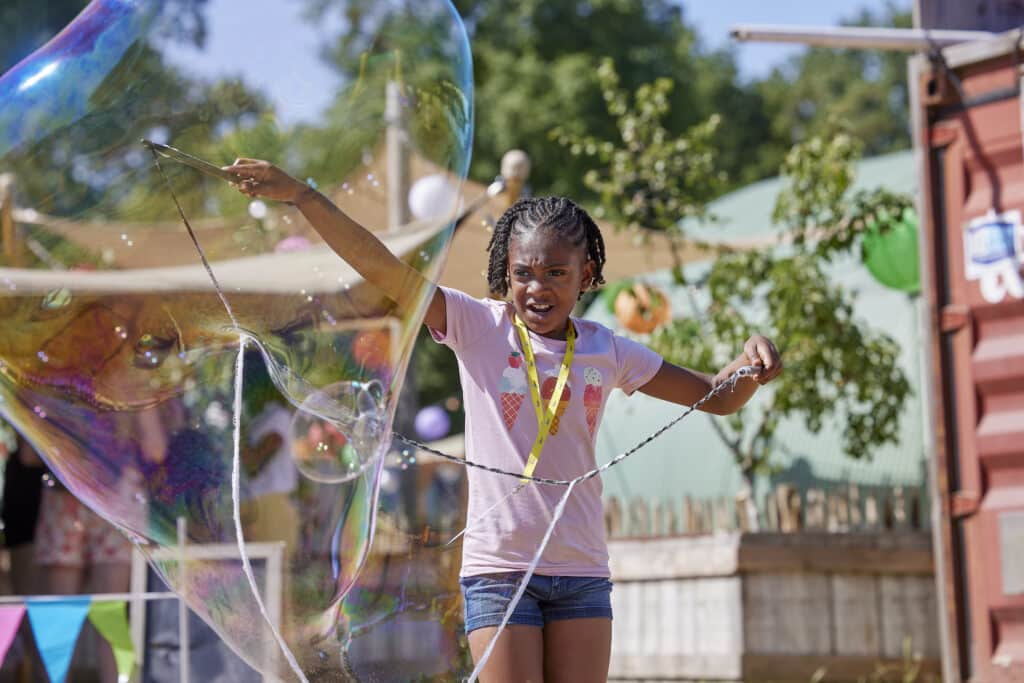 meisje tijdens heppie festival
