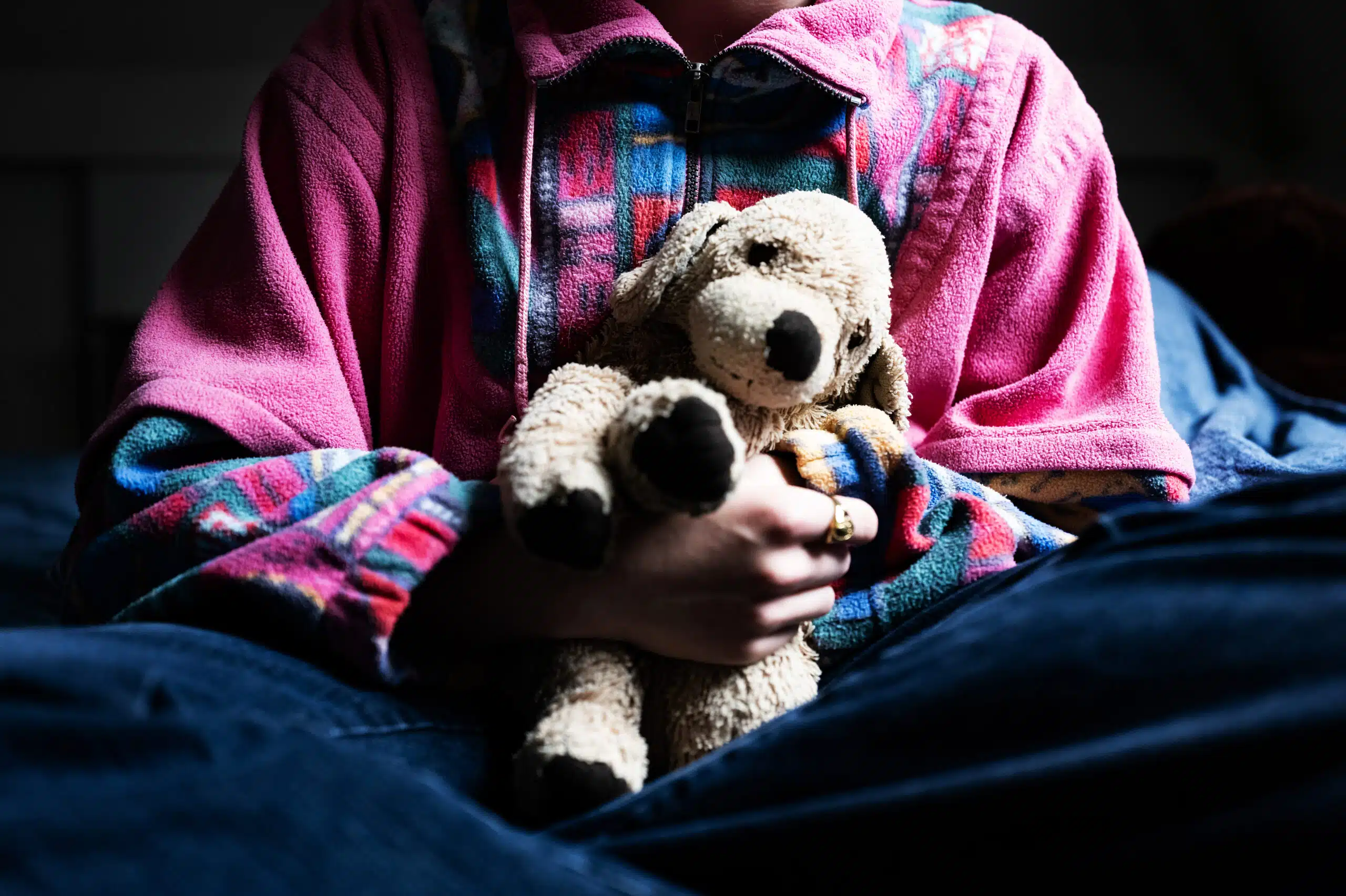 Onderzoek: Kinderen nog steeds onnodig uit huis geplaatst door achterblijvende implementatie van bewezen kennisÂ